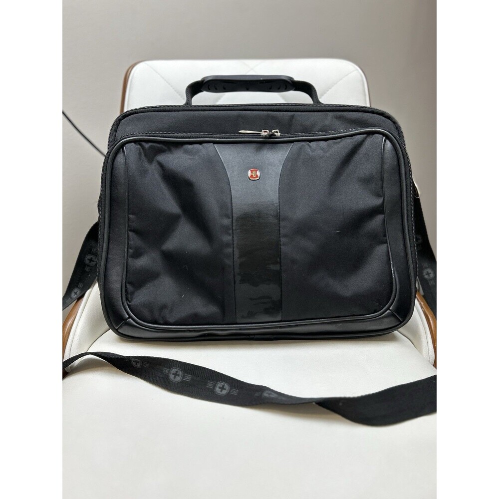 Wenger L31 15in Padded Nylon Laptop Shoulder/Messenger Bag w/ Partitions, Black